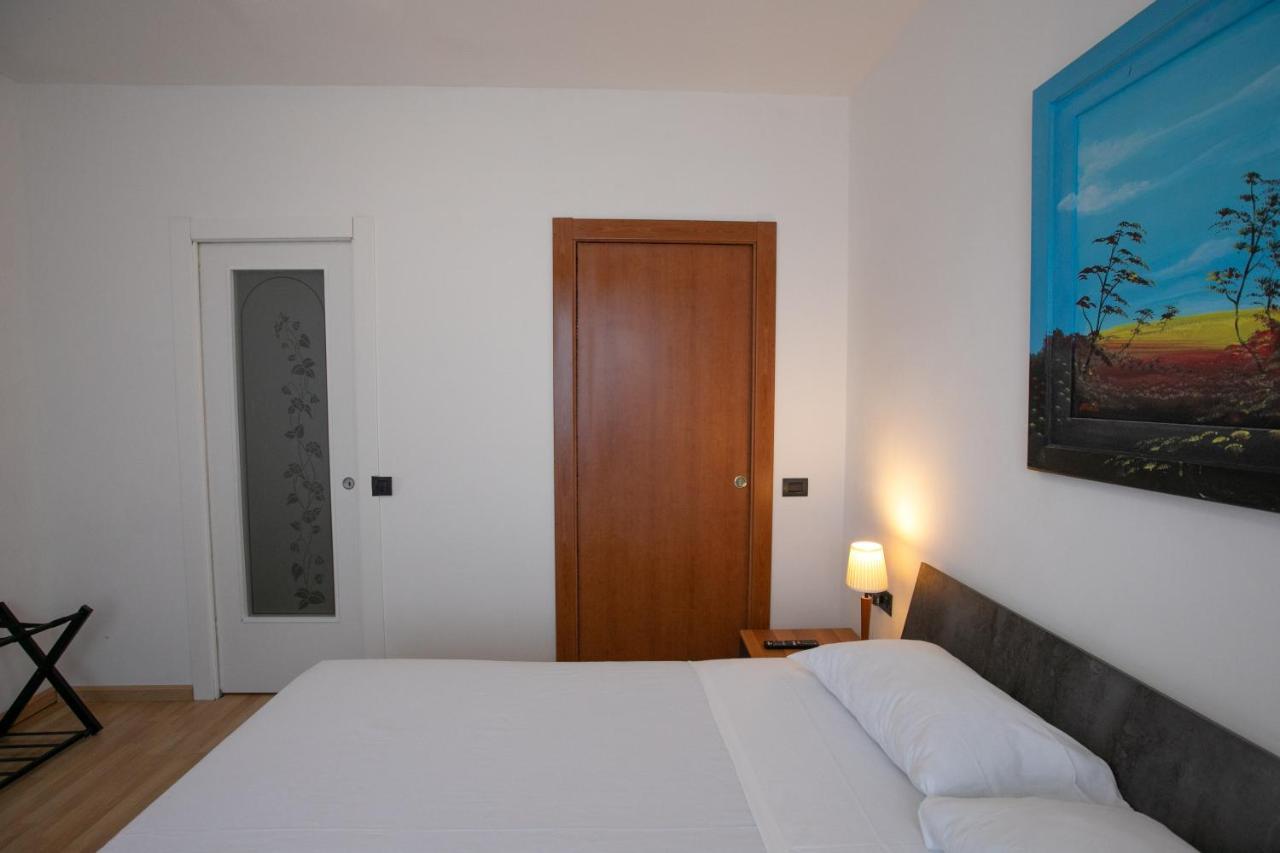 אסקולי פיצ'נו Mirea'S Rooms מראה חיצוני תמונה